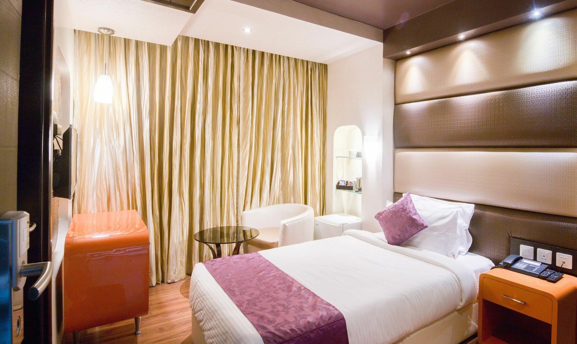 Ritu Ivy Hotel Calcutta Buitenkant foto