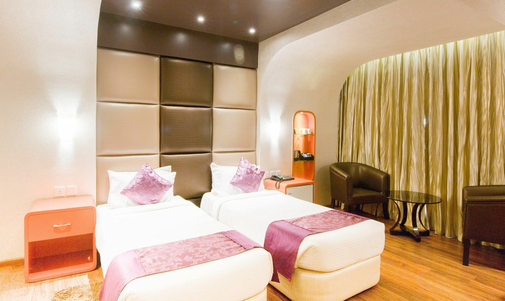 Ritu Ivy Hotel Calcutta Buitenkant foto