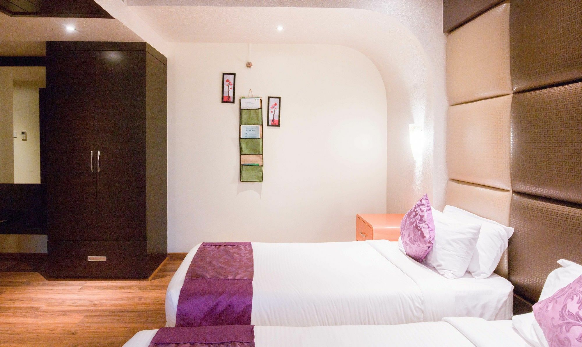 Ritu Ivy Hotel Calcutta Buitenkant foto