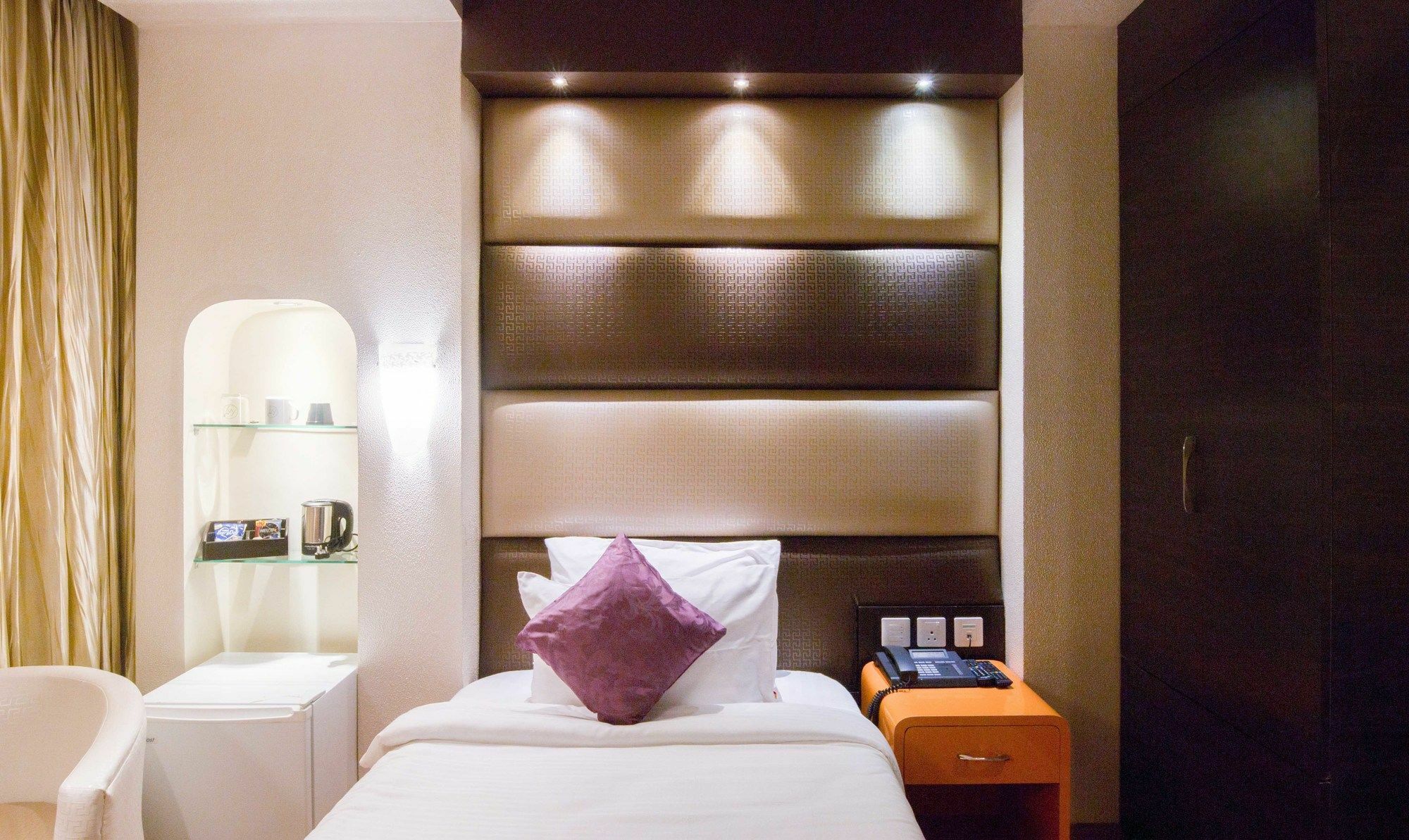 Ritu Ivy Hotel Calcutta Buitenkant foto