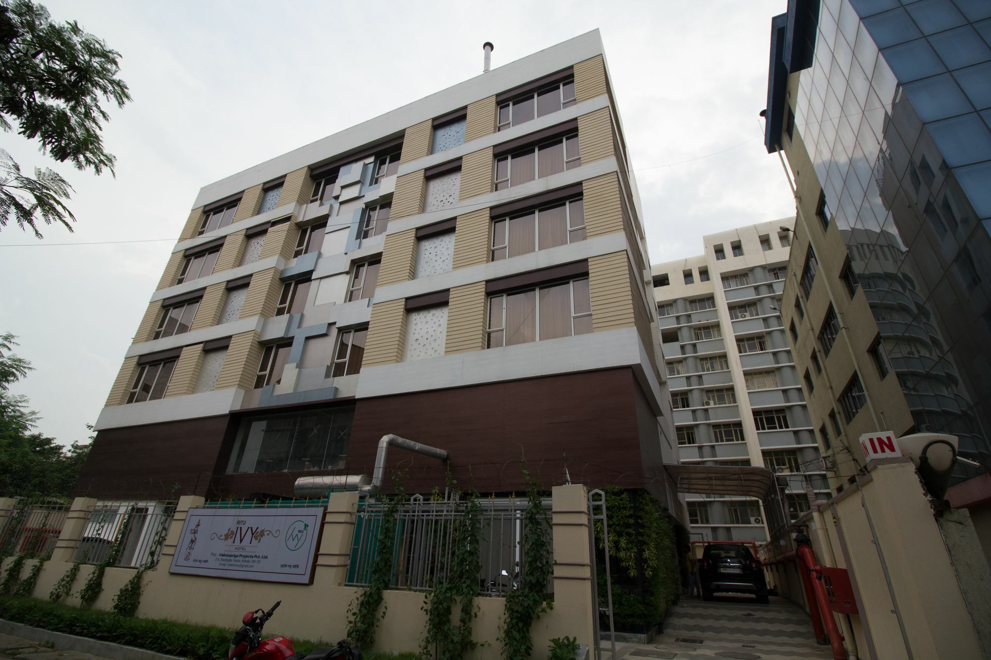 Ritu Ivy Hotel Calcutta Buitenkant foto
