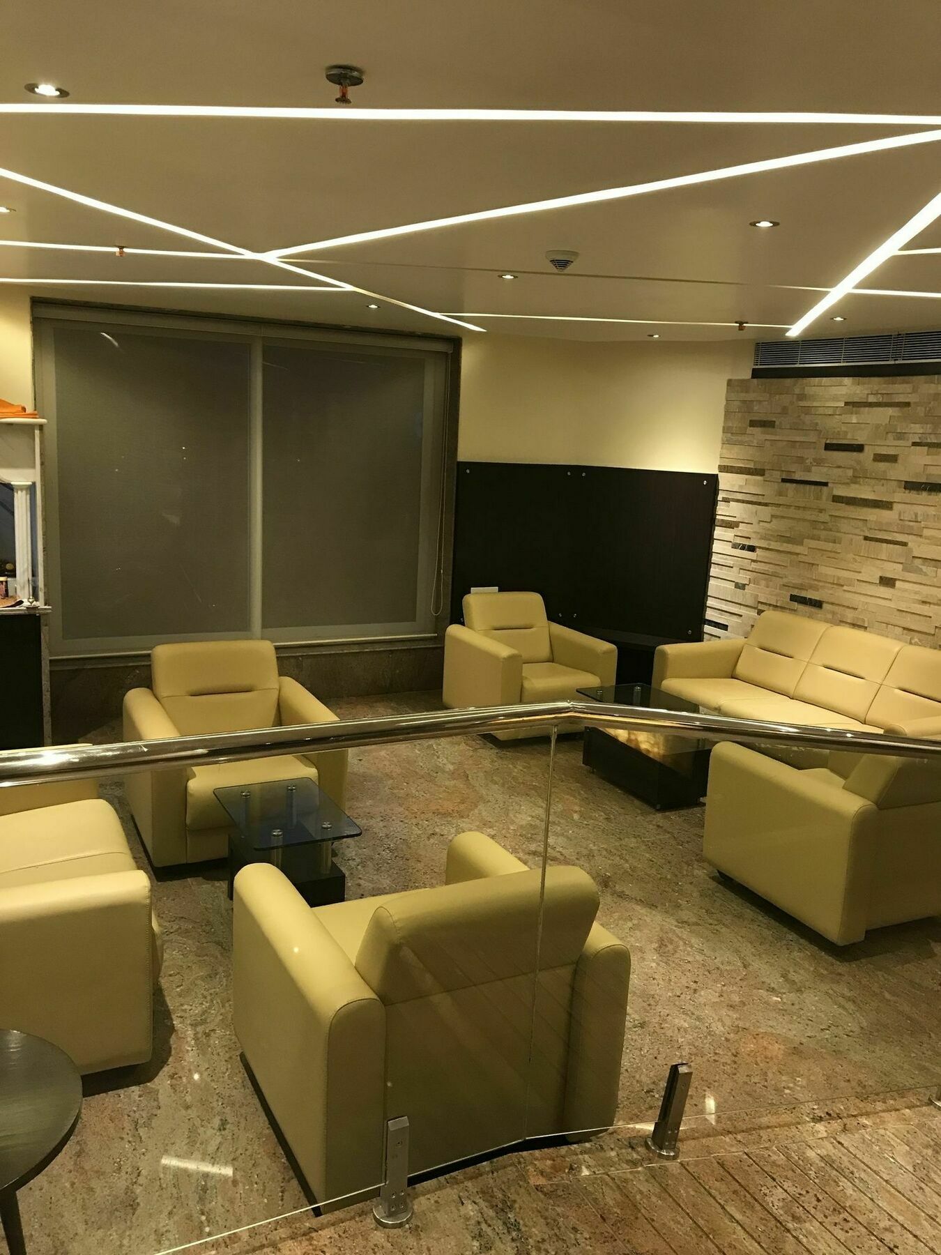 Ritu Ivy Hotel Calcutta Buitenkant foto