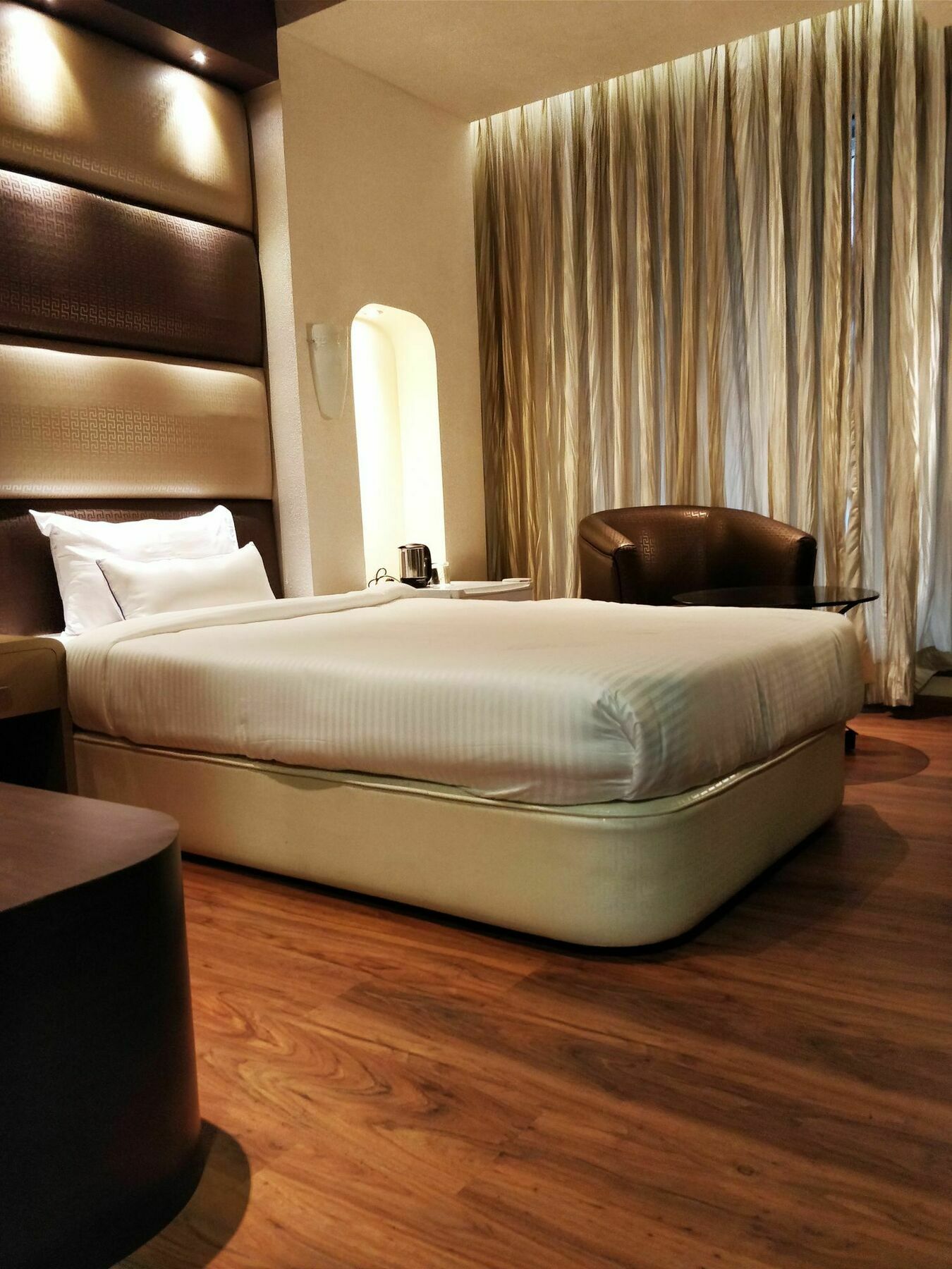 Ritu Ivy Hotel Calcutta Buitenkant foto